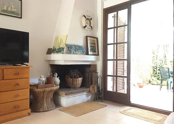 A La By Costabravaway Apartment *